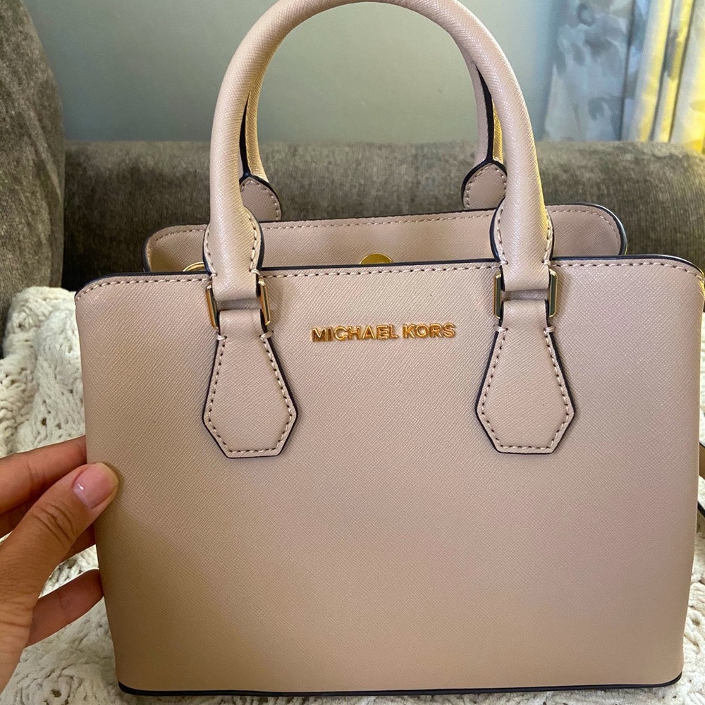 Michael kors small tote
